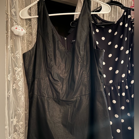 Excellent condition Torrid Faux Leather Peplum Top - Picture 6 of 7